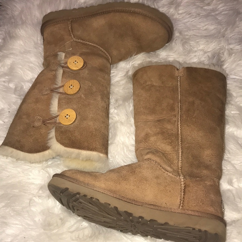 Three Button Chestnut Brown Uggs - image 2